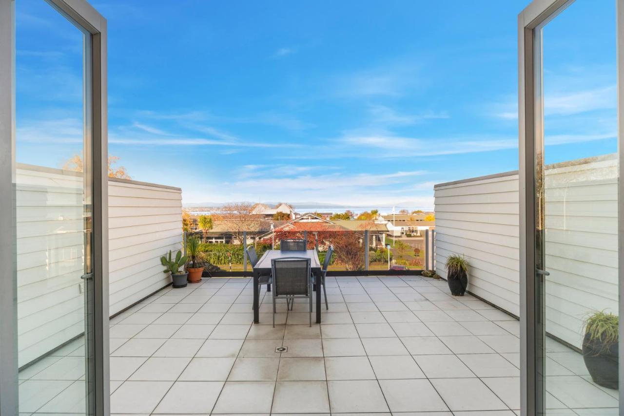 Lakeview Luxury - Taupo Holiday Apartment Exterior photo