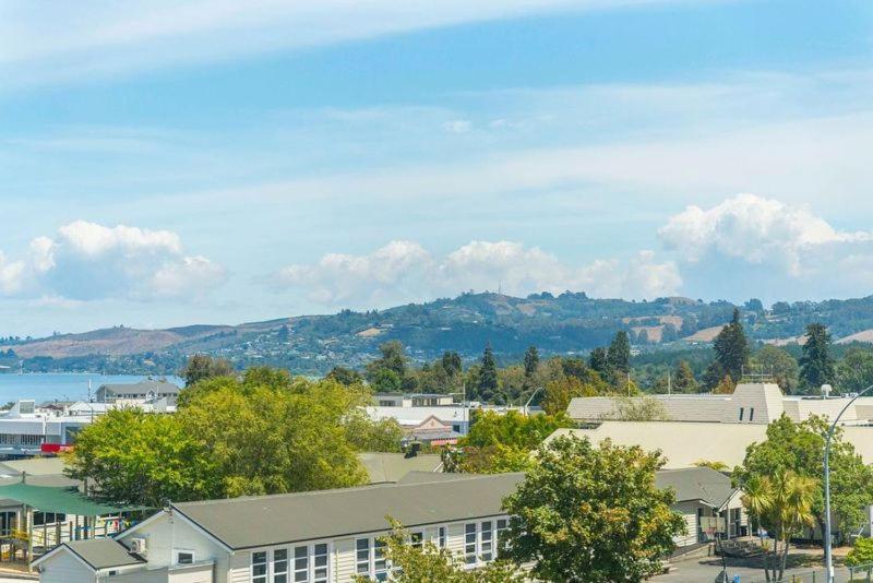 Lakeview Luxury - Taupo Holiday Apartment Exterior photo
